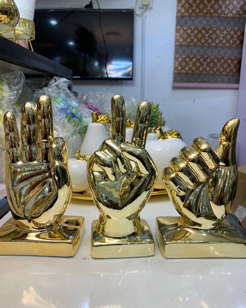 Finger Gesture Figurine Item | Buy Finger Gesture Figurine | SPOP Enterprise Global