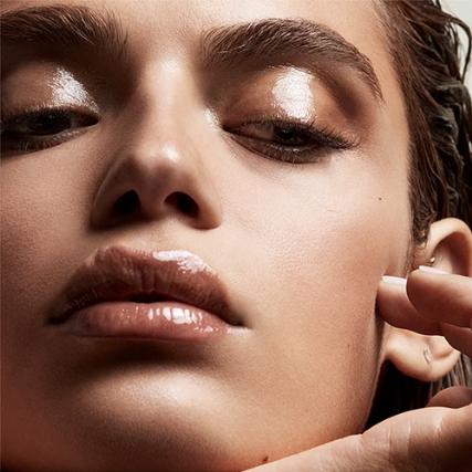 Fenty Beauty Gloss Bomb Universal Lip Luminizer - RiRi Item | Buy Fenty Beauty Gloss Bomb Universal Lip Luminizer - RiRi | SPOP Enterprise Global