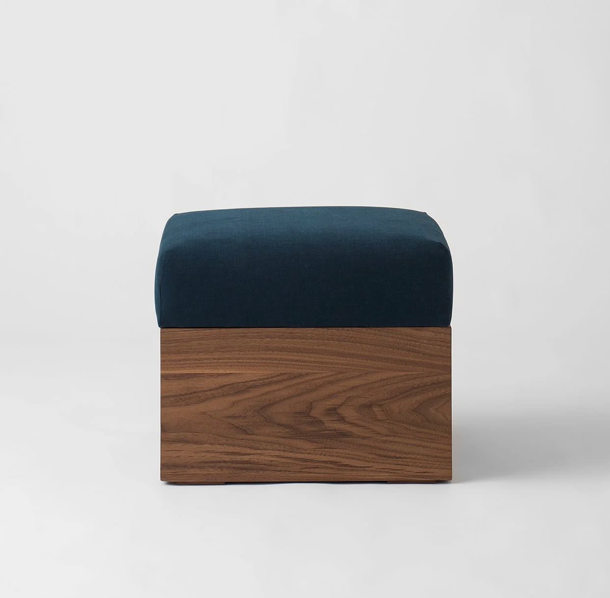 WOODEN OTTOMAN (Zaretan) Item | Buy WOODEN OTTOMAN (Zaretan) | SPOP Enterprise Global